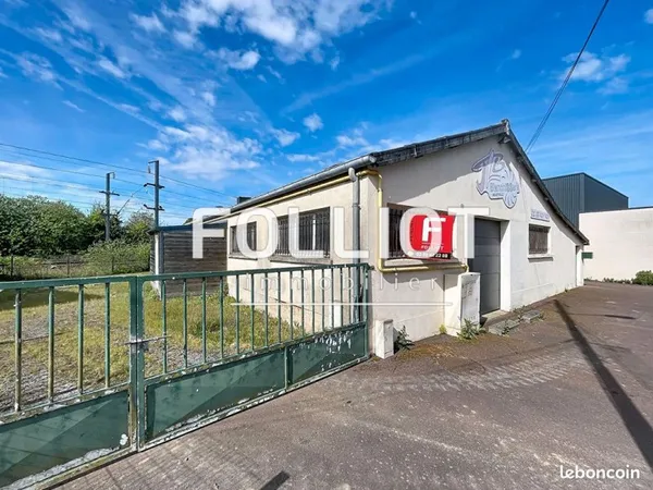 Local commercial 280 m² CARENTAN LES MARAIS