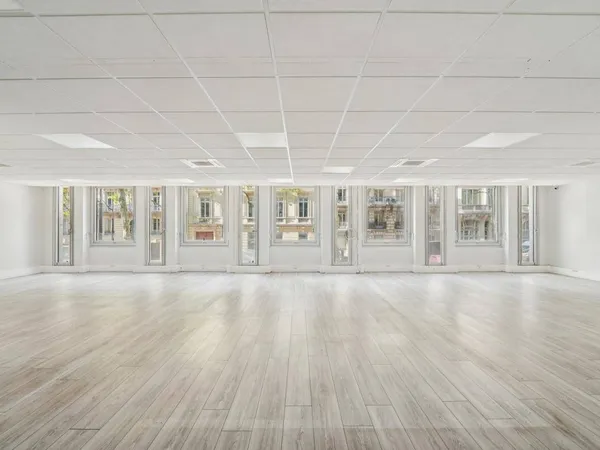 Bureaux 179 m²