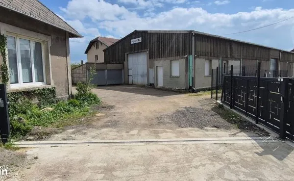 Entrepôt de stockage, atelier, bureaux