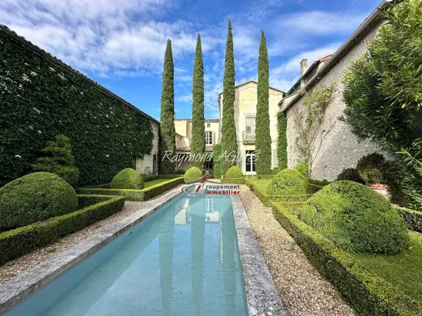 Maison 12 pièces 430 m²