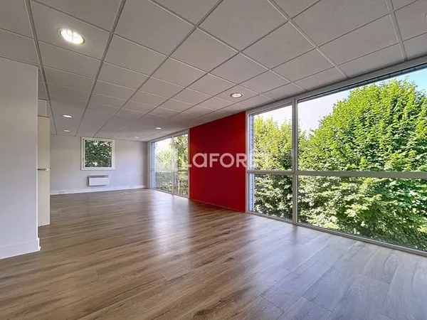 Bureaux Elbeuf 192 m²