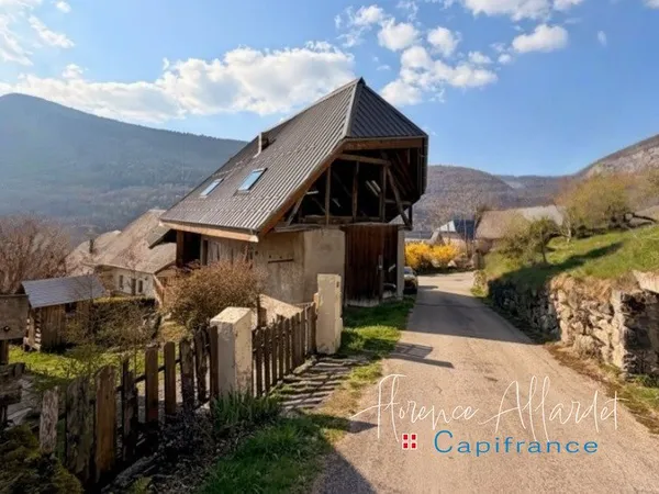 Maison à rénover avec jardin de 180 m² - Fort potentiel - Projet personnalisable THOIRY (73)
