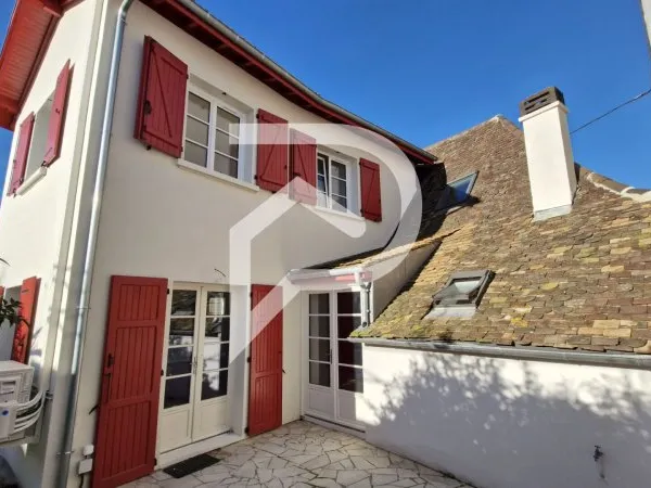 Maison de ville entièrement rénovée centre Orthez 5 pièces 115 m²