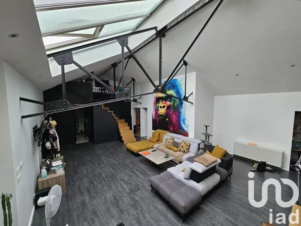 Immeuble commercial 5 pièces 131 m²