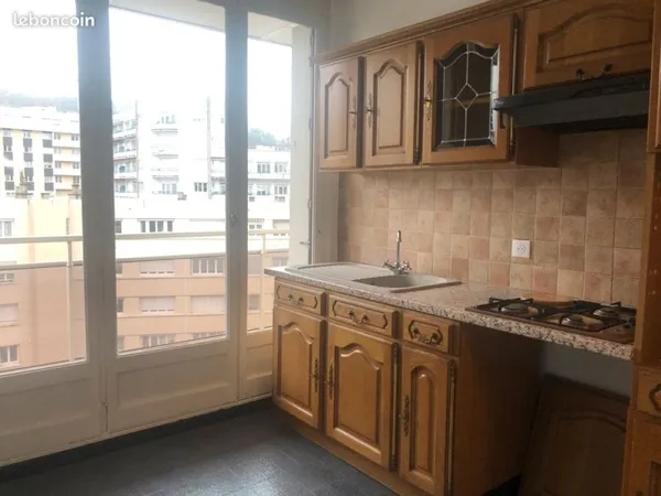 Saint-Étienne - T4 68 m² - Idéal Investisseur - Locataire en place - 7,1 % brut