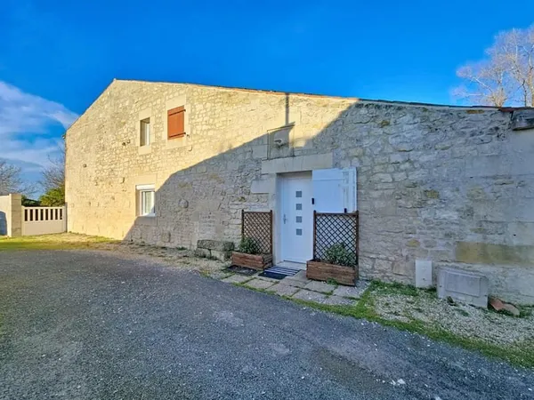 Charentaise rénovée 120 m² avec piscine - Retaud