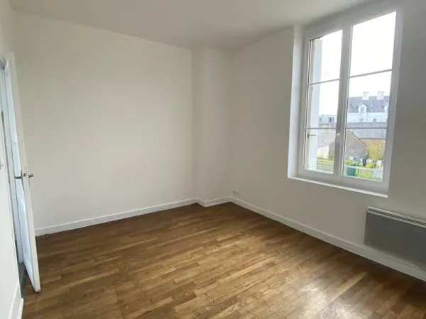 Appartement T3 au 1er étage dans maison individuelle près du