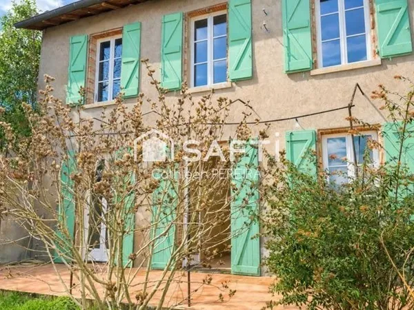 Maison de village avec garage