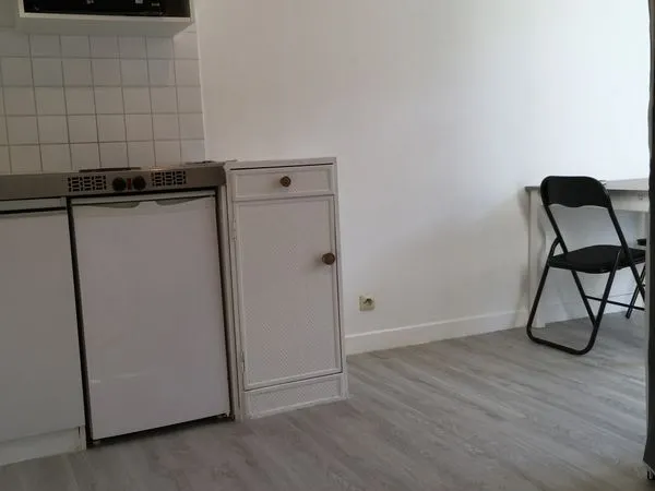 Studio étudiant(e) meublé centre ville Henriville proche commerçants gare Amiens