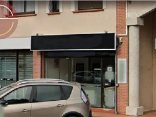 Commerce 476 m²