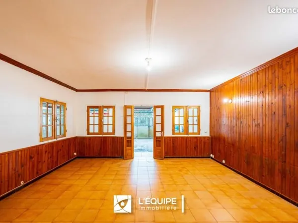 Maison 8 pièces 210 m²