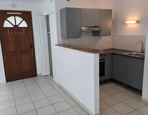 Studio 1 pièce 28 m²