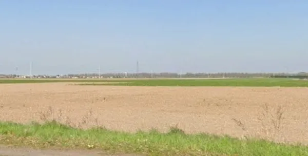 Terrain 400 m²