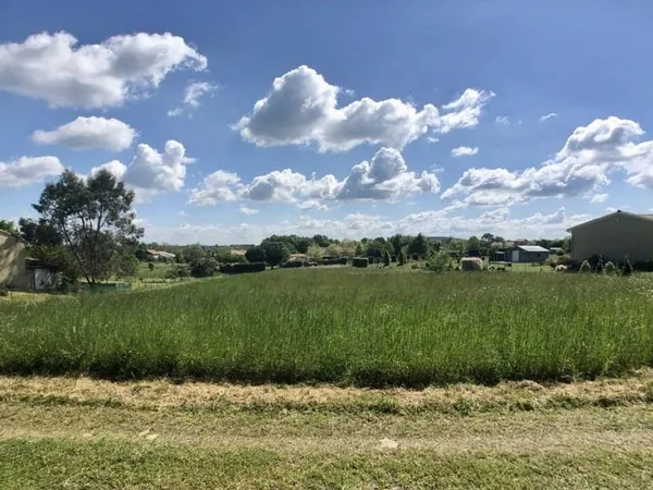 Terrain 2710 m²