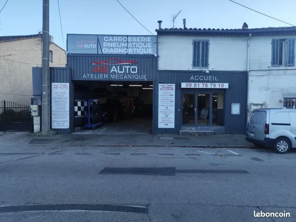 Garage automobile