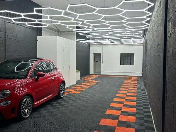 Local commercial / garage avec bureau entièrement rénové idéal activité automobile ou autre
