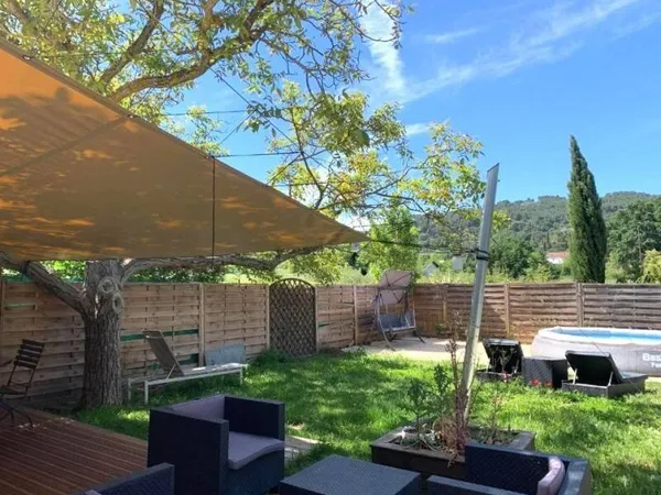 Maison 8 pièces 200 m²