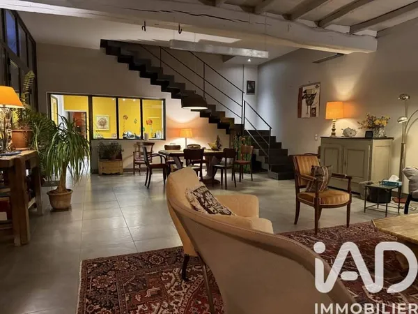 Maison 7 pièces 228 m²