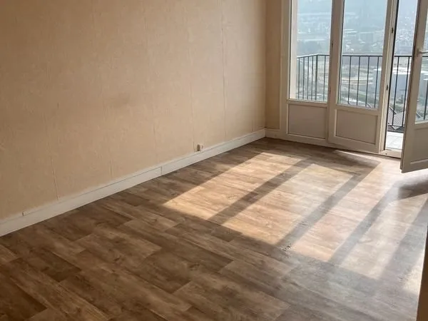 Appartement T3 avec balcon vue mer