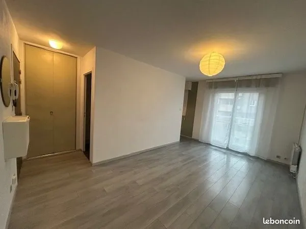 STUDIO secteur CEZEAUX