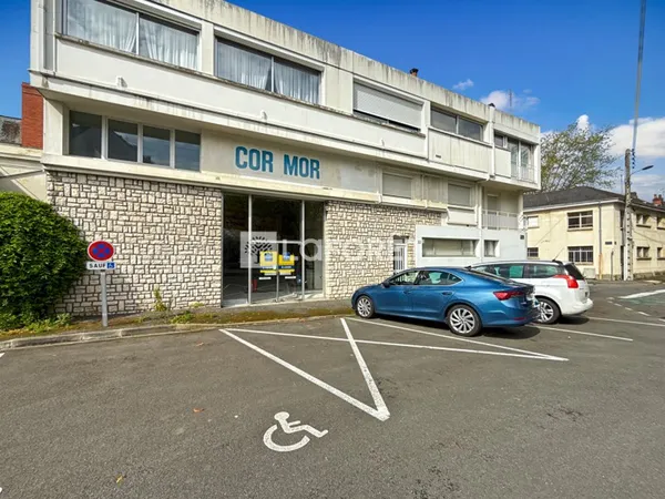Local d'activité 268 m²