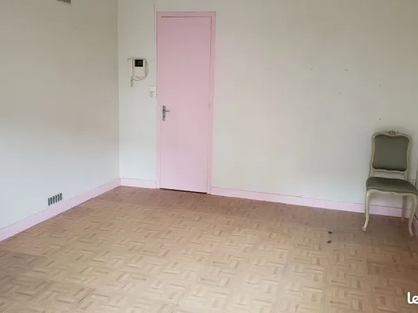 Local commercial / garde meuble