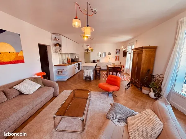 Superbe T2 lumineux rénové avec balcon - 59 m² - Emplacement recherché aux beaux arts