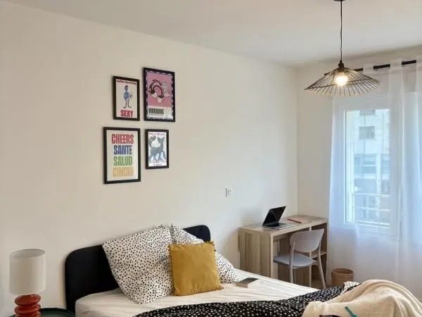 Chambre 1 pièce 28 m²