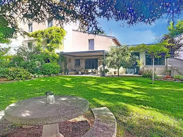 Maison 6 pièces 150 m²