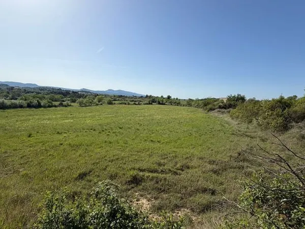 Terrain 16865 m²