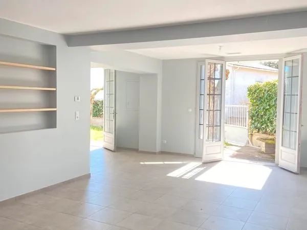 Maison AUVILLAR Centre entièrement rénovée