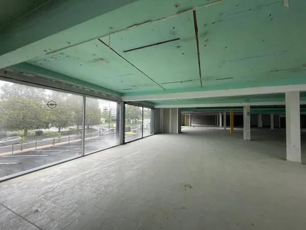 Bureau 1200 m²