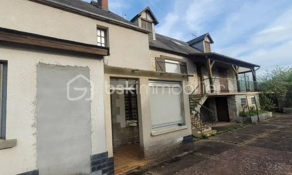 Maison 10 pièces 211 m²