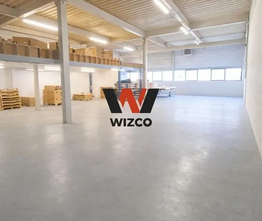 Local 345 m² Noisy-le-Grand