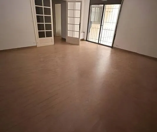 Grand Appartement T3 rez-de-chaussée avec TERRASSE et GARAGE en sous sol MONTPELLIER (34)