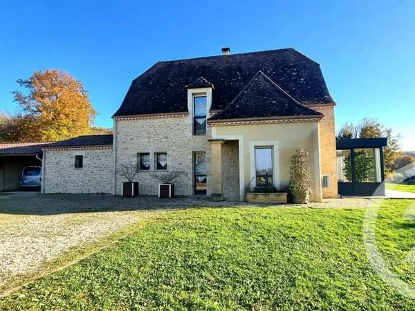 Maison 13 pièces 178 m²