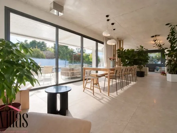Narbonne - Superbe villa contemporaine de 240 m2