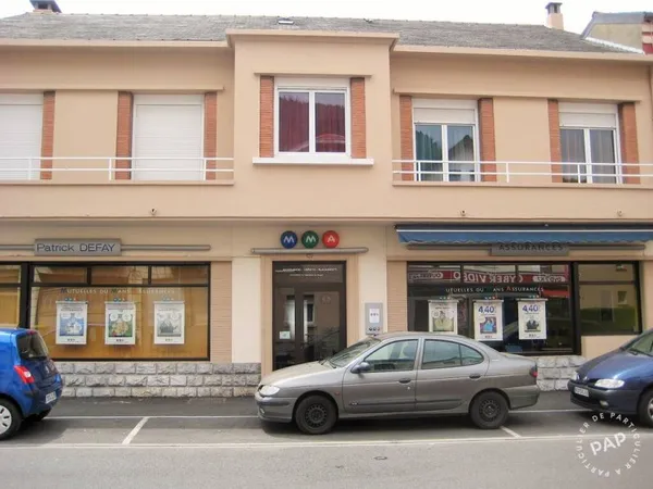 Local commercial 83 m²