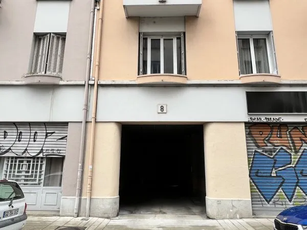 Stationnement Location Grenoble   85€