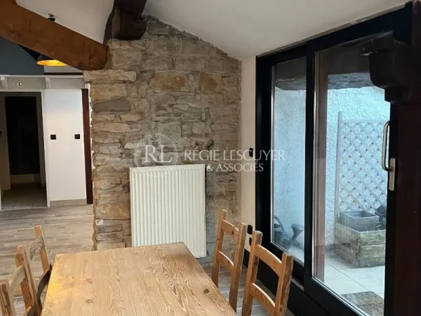 F2 BIS Rue de la République 38300 BOURGOIN JALLIEU