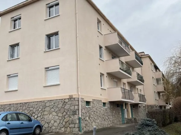 Appartement 4 pièces avec garage et place