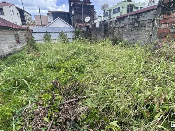 Terrain 115 m² FORT DE FRANCE