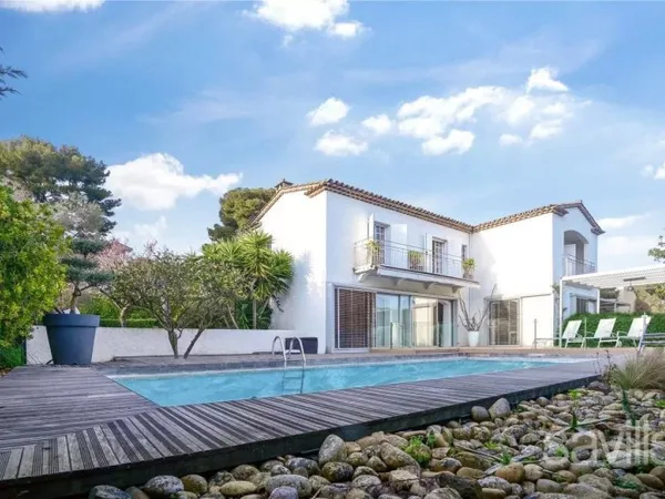 Charmante villa, proche de La Garoupe