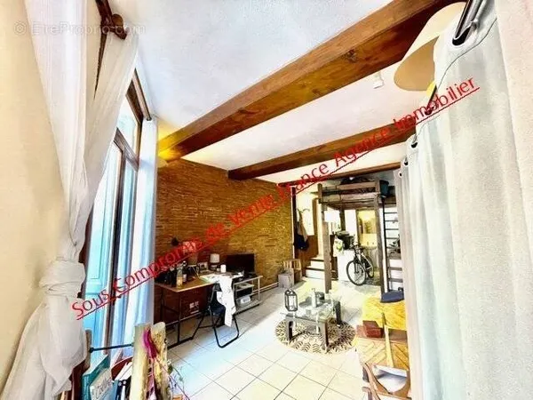 Nouveau ! Studio Mezzanine loué !
