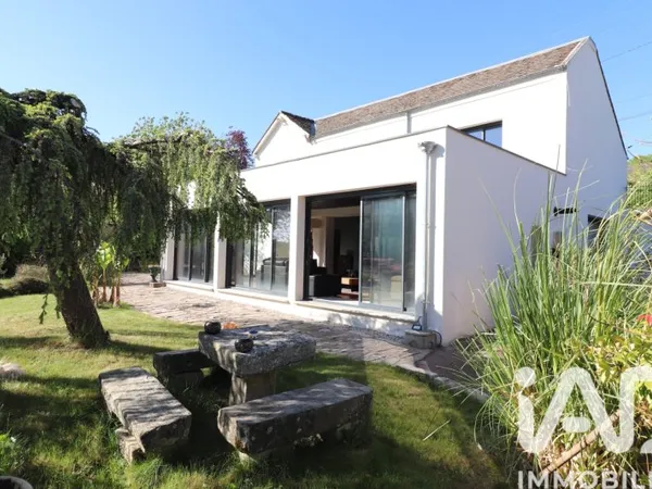 Maison 8 pièces 232 m²