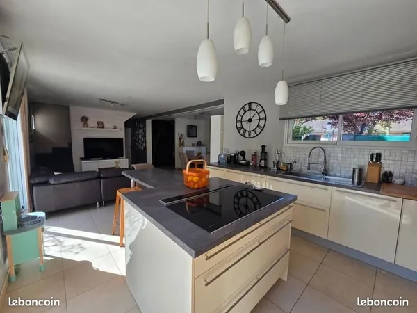 Maison 7 pièces 139 m²