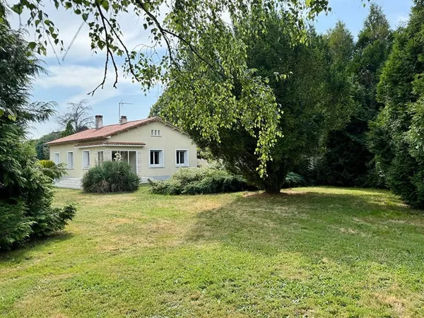 Ensemble immobilier maison et dépendances
