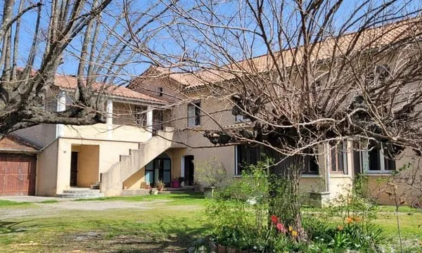 Maison 210 M2 sur terrain de 2100 M2