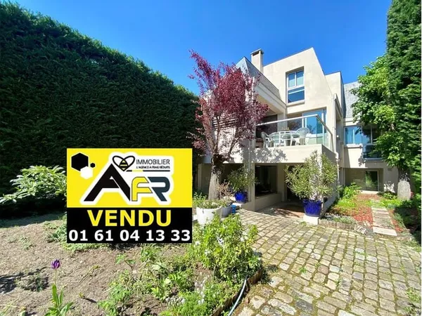 Maison d'architecte, 4 chambres, 15 mins gare!