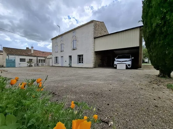 Maison Val Du Mignon 13 pièce(s) 343 m2